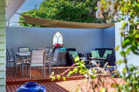 Photo of property in 18 Chester Road, Tawa, Wellington, 5028