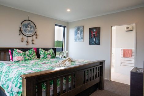 Photo of property in 12 Tui Place, Edendale, Wyndham, 9893
