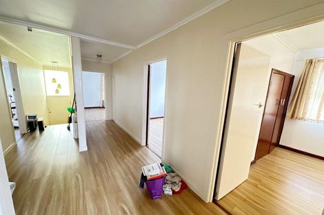 Photo of property in 1/204 Edmonton Road, Te Atatu South, Auckland, 0610