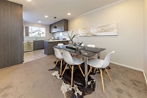 Photo of property in 27 Bellbird Street, Papakura, 2110