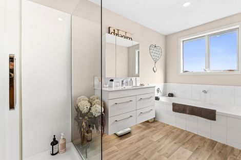 Photo of property in 18 Finch Street, Albert Town, Wanaka, 9305