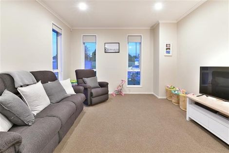 Photo of property in 18 Bankside Road, Silverdale, 0932