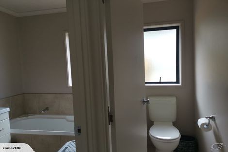 Photo of property in 6 Jelas Road, Red Beach, 0932