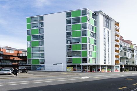 Photo of property in 1/2 Torrens Terrace, Mount Cook, Wellington, 6011