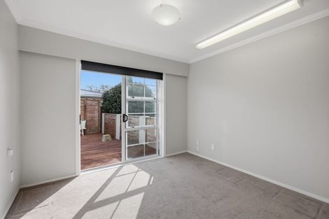 Photo of property in 34 Truby King Street, Merrilands, New Plymouth, 4312