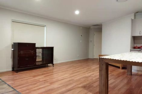 Photo of property in 2 Tullis Place, Burswood, Auckland, 2013