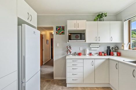 Photo of property in 16 Blue Mountains Road, Silverstream, Upper Hutt, 5019