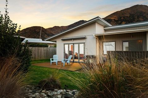 Photo of property in 13 Quill Street, Lake Hayes, Queenstown, 9304