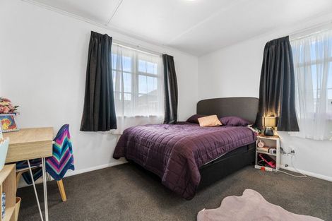 Photo of property in 6 Kenney Crescent, Fairfield, Hamilton, 3214