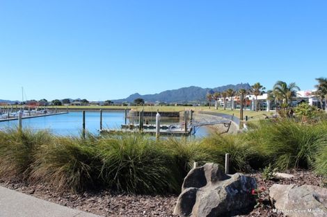 Photo of property in 5 Roto View, One Tree Point, 0118