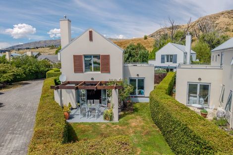 Photo of property in 9 Meadowbrook Place, Wanaka, 9305