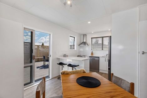 Photo of property in 44 Sunlands Drive, Manurewa, Auckland, 2102