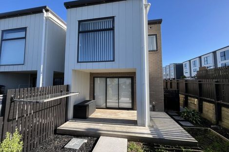 Photo of property in 54 Huri Street, Mangere Bridge, Auckland, 2022