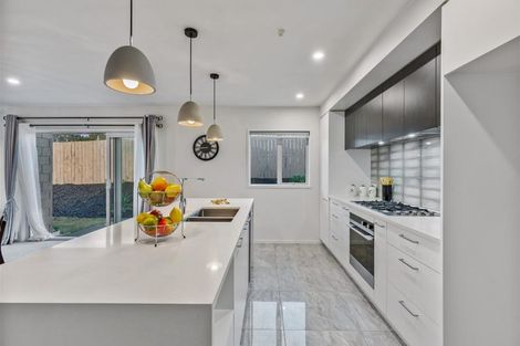 Photo of property in 9 Jeroboam Loop, Kumeu, 0810