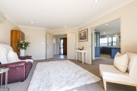 Photo of property in 11 Fairview Place, Havelock North, 4130