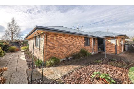 Photo of property in 16 Riegler Place, Belfast, Christchurch, 8051