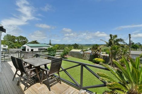 Photo of property in 5 Kaipara Crescent, Helensville, 0800