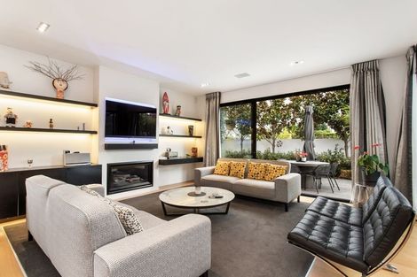 Photo of property in 2 Roa Road, Fendalton, Christchurch, 8041