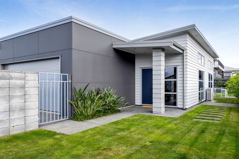 Photo of property in 17 Victoria Street, Hawera, 4610