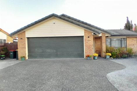 Photo of property in 2 Sandwick Drive, Weymouth, Auckland, 2103