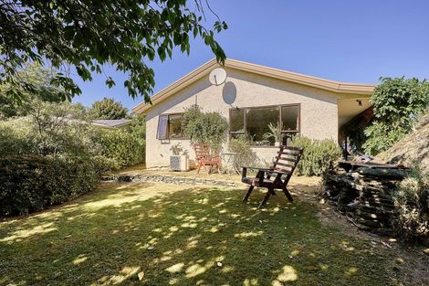 Photo of property in 11 Inverness Crescent, Arrowtown, 9302