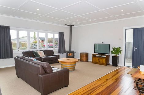 Photo of property in 58 Burns Street, Dannevirke, 4930