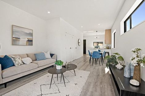 Photo of property in 8 Tokarewa Close, Mount Wellington, Auckland, 1062