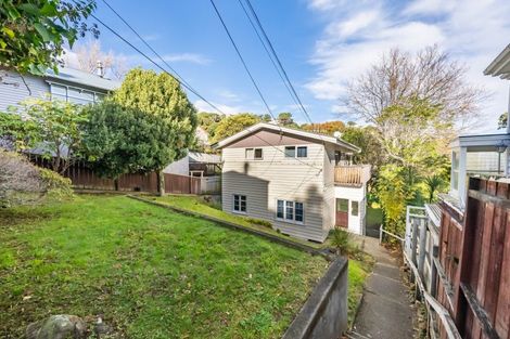 Photo of property in 62 Tio Tio Road, Miramar, Wellington, 6022