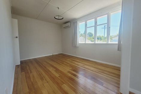 Photo of property in 21 Dimock Street, Titahi Bay, Porirua, 5022
