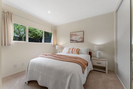 Photo of property in 14 Clyside Avenue, Half Moon Bay, Auckland, 2012