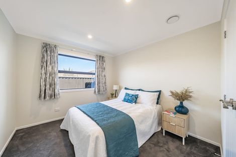 Photo of property in 17 Buddle Road, Wallaceville, Upper Hutt, 5018