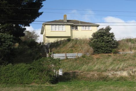 Photo of property in 40 Chaffey Crescent, Titahi Bay, Porirua, 5022