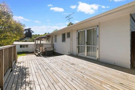 Photo of property in 27 Contessa Drive, Glenfield, Auckland, 0629