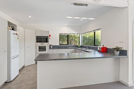 Photo of property in 35 Oriwa Crescent, Otaki, 5512