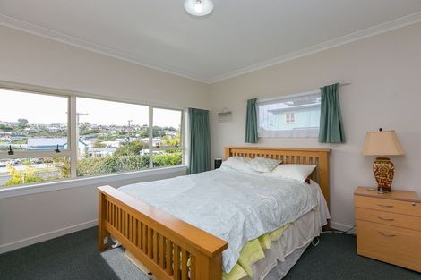 Photo of property in 98 Ngamotu Road, Spotswood, New Plymouth, 4310