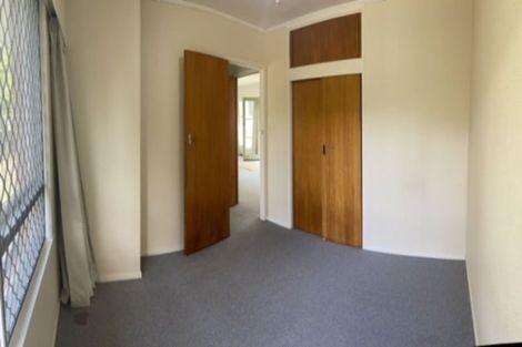 Photo of property in 2/7 Luplau Crescent, Cockle Bay, Auckland, 2014