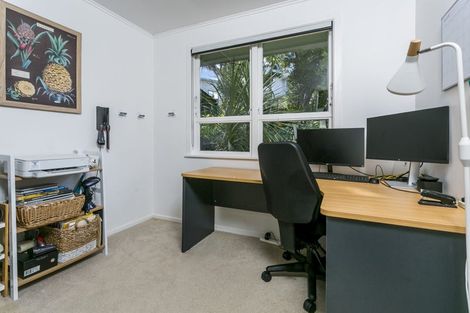 Photo of property in 57 Peach Road, Glenfield, Auckland, 0629