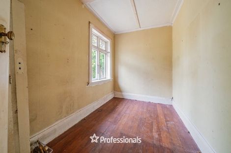 Photo of property in 37 Hardy Street, Waterloo, Lower Hutt, 5011