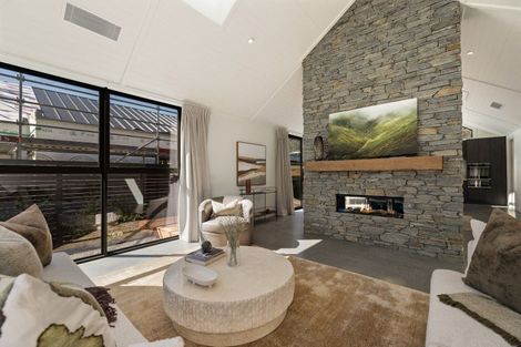 Photo of property in 28 Cunninghams Drive, Jacks Point, Queenstown, 9371