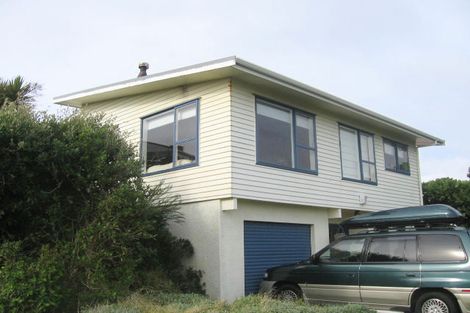 Photo of property in 18 Limerick Grove, Ascot Park, Porirua, 5024