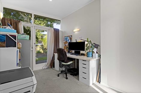 Photo of property in 2 Bushlands Place, Opaheke, Papakura, 2113