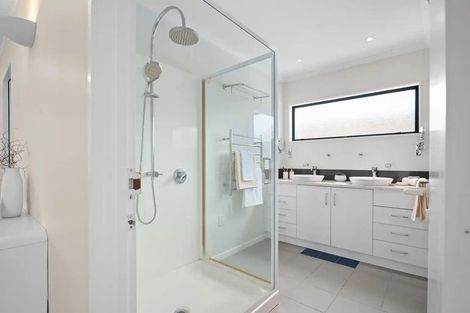 Photo of property in 11 Crowden Place, Harrowfield, Hamilton, 3210