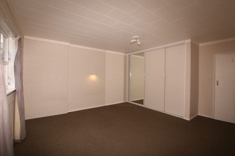 Photo of property in 1/48 Hogans Road, Glenfield, Auckland, 0629
