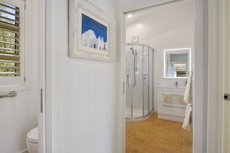 Photo of property in 6 Buckleton Road, Tawharanui Peninsula, Matakana, 0986