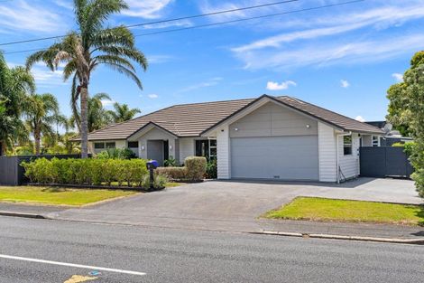 Photo of property in 2 Paradise Point Place, One Tree Point, 0118