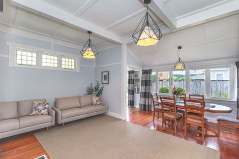 Photo of property in 556a Queen Street East, Levin, 5510