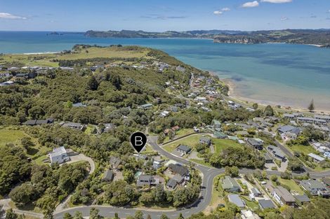 Photo of property in 2 Pohutukawa Grove, Whitianga, 3510