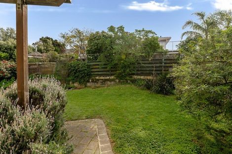 Photo of property in 12 Ara Kuaka, Waikanae Beach, Waikanae, 5036