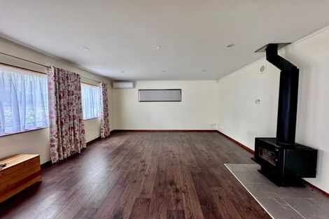 Photo of property in 2/20 Coroglen Avenue, Birkenhead, Auckland, 0626