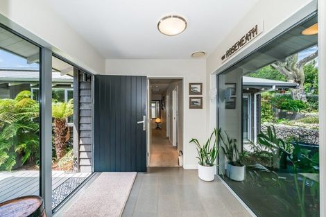 Photo of property in 4 Ferndale Drive, Waikanae, 5036